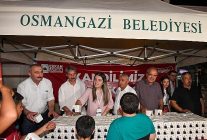 osmangazi belediyesinden mevlit kandilinde geleneksel ikram