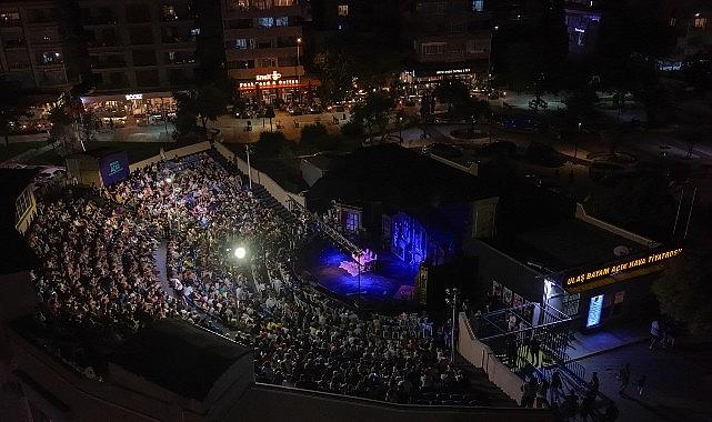 safak sezerin yeni oyunu karanlikta kumpas aliagada perde acti