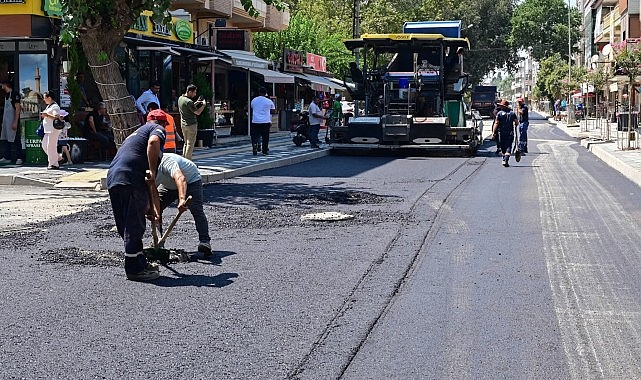 salihlinin suheda caddesi bastan asagi yenileniyor