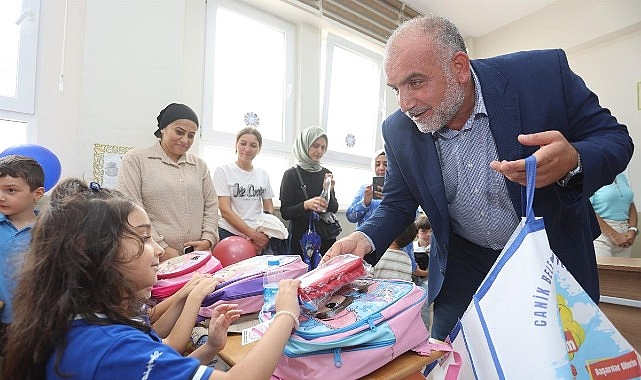 Tüm Öğrencilerin Çanta ve Kırtasiye Seti Canik Belediyesi'nden! 1 tum ogrencilerin canta ve kirtasiye seti canik belediyesinden