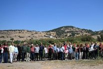 yamanlar tarla domatesi tarla gununde ureticilerle bulustu