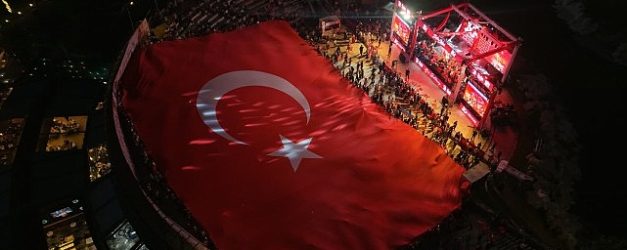 zafer bayrami bayrampasada coskuyla kutlandi