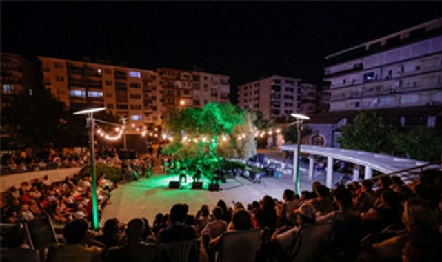 Zeytin ağacının altında “Gece Makamı” ezgileri 1 zeytin agacinin altinda gece makami ezgileri