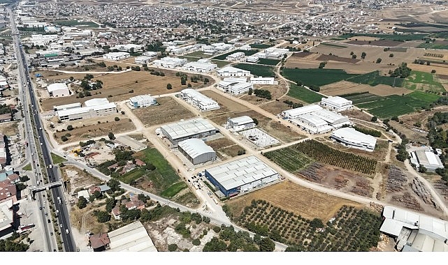 105 adada yol kaplama calismalari basladi
