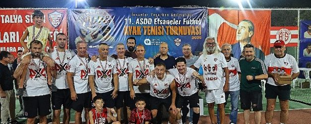 11 asdd efsaneler futbol ayak tenisi turnuvasi sona erdi