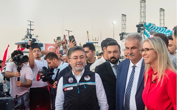 2026-2027 Su Ürünleri Av Sezonu Güzelbahçe’den “Vira Bismillah” Diyerek Başladı 1 2026 2027 su urunleri av sezonu guzelbahceden vira bismillah diyerek basladi