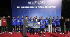 6 calisan genclik futbol turnuvasinda rekabet ve dostluk bir arada yasandi