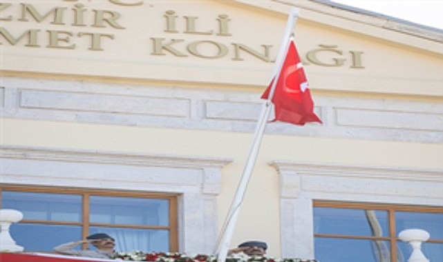 9 eylul coskusu suvari birliklerinin bayrak toreniyle devam ediyor