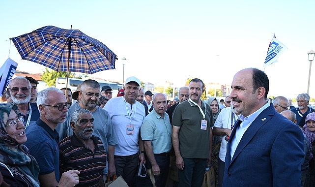 Başkan Altay “Hatırdan Hatıraya Kültür Turlarına” Katılan 10 Bin Emekli Büyüğümüze Teşekkür Etti 1 baskan altay hatirdan hatiraya kultur turlarina katilan 10 bin emekli buyugumuze tesekkur etti