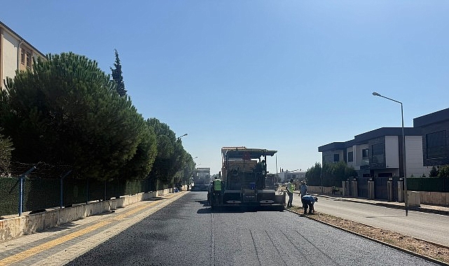 baskan cercioglundan 17 ilcede es zamanli yol yapim ve yenileme calismalari