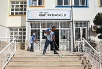 baskan hatice gencay ogrencilerimizin temiz saglikli ve guvenli ortamlarda egitim almasi onceligimiz