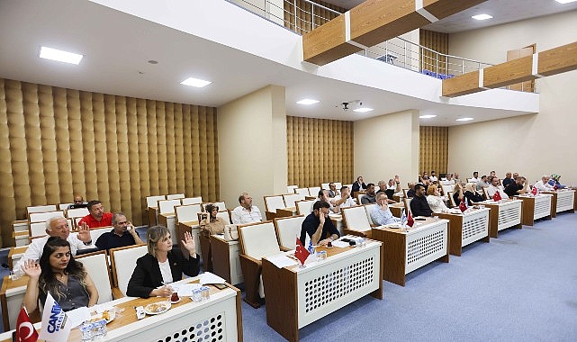 baskan sandikci canikimizden universiteyi kazanan tum ogrencilerimize burs destegi sagliyoruz