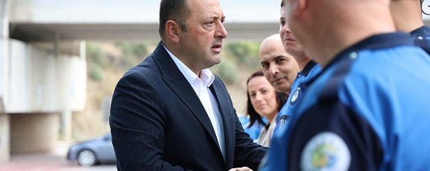 baskan yildiz zabita personeliyle yemekte bulustu