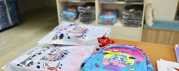 bayrampasa belediyesinden 3 bin cocuga okul cantasi