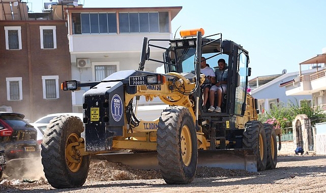 didim belediyesinden efeler mahallesinde yol calismasi