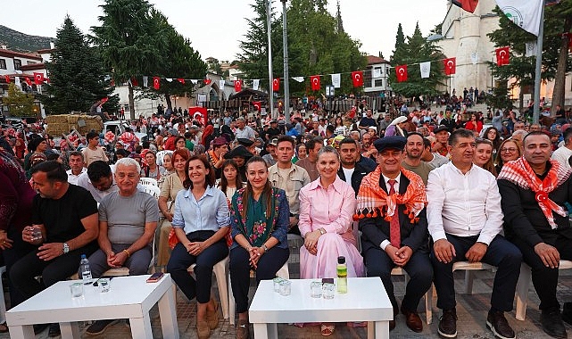 elmalida 12 temsili yoruk gocu gerceklestirildi
