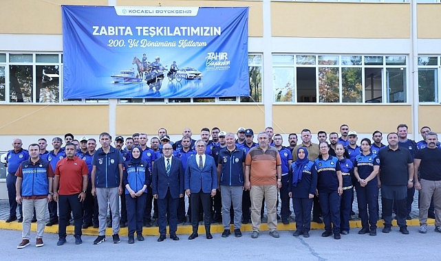 Hayri Baraçlı’dan zabıtaya 200. yıl ziyareti 1 hayri baraclidan zabitaya 200 yil ziyareti