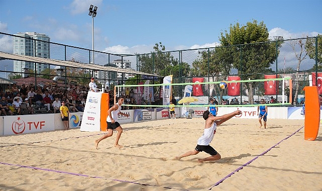 kadikoyde plaj voleybolu heyecani sona erdi
