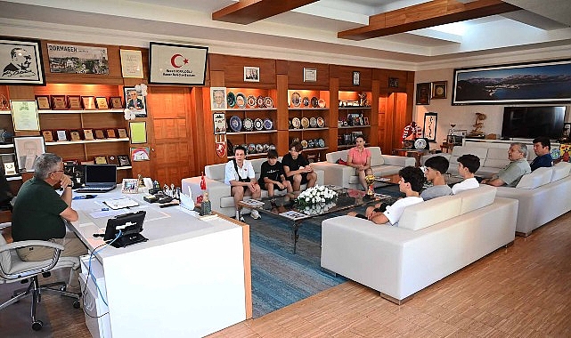 kemer belediye merkez spor u16 basketbol takimi turnuvada sampiyon oldu