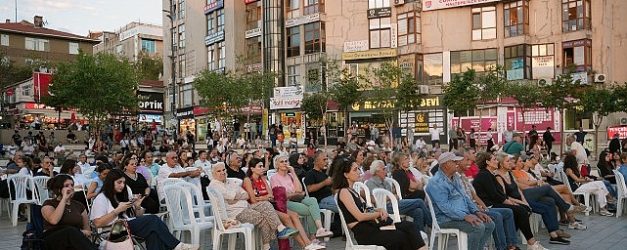 maltepede yari final coskusu dev ekranda izlendi
