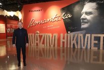 nazim hikmetin en kapsamli sergisi romantika izmirde acildi