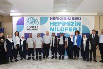 nilufer belediyesi kursiyerleri sertifikalarini aldi