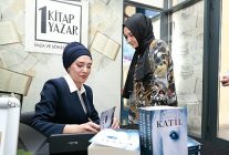 osmangazide yazarlari okurlariyla bir araya getiren bulusmalar